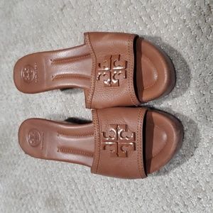 Tory Burch wedge 8.5
